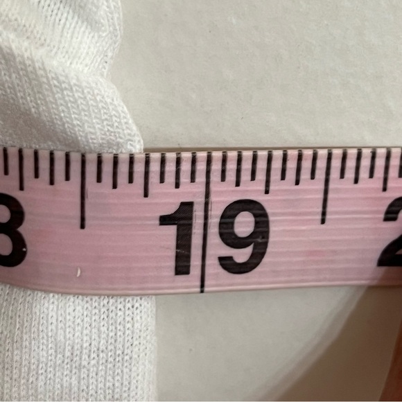 DOM Men’s Graphic Print T-Shirt Size Small White Believe In Yourself Big Foot - Picture 4 of 7